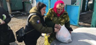 Жителям освобождённого села Запорожское привезли гумпомощь