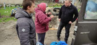 Привезли гуманитарную помощь для взрослых и детей на станцию Зачатовка и в село Зачатовка