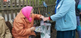Жители района голосуют возле придомовых территорий