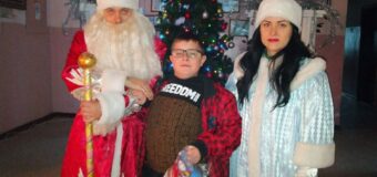 Дети-инвалиды и дети под опекой из села Чермалык получили подарки
