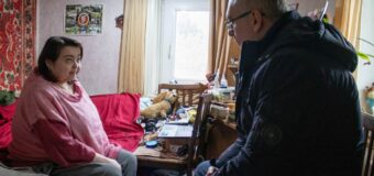 Владимир Бидёвка пообещал жительнице с ограниченными физическими возможностями помощь в оформлении паспорта РФ