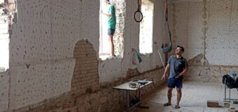 Продолжается восстановление здания отделения Тельмановской районной детско-юношеской спортивной школы и прилегающей территории