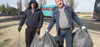 Делегация из Тельмановского района приняла участие в субботнике у пропускного пункта «Новоазовск»